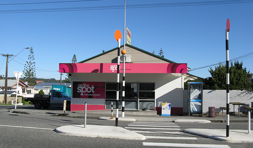 On the Spot Cobden Takeaways » On The Spot